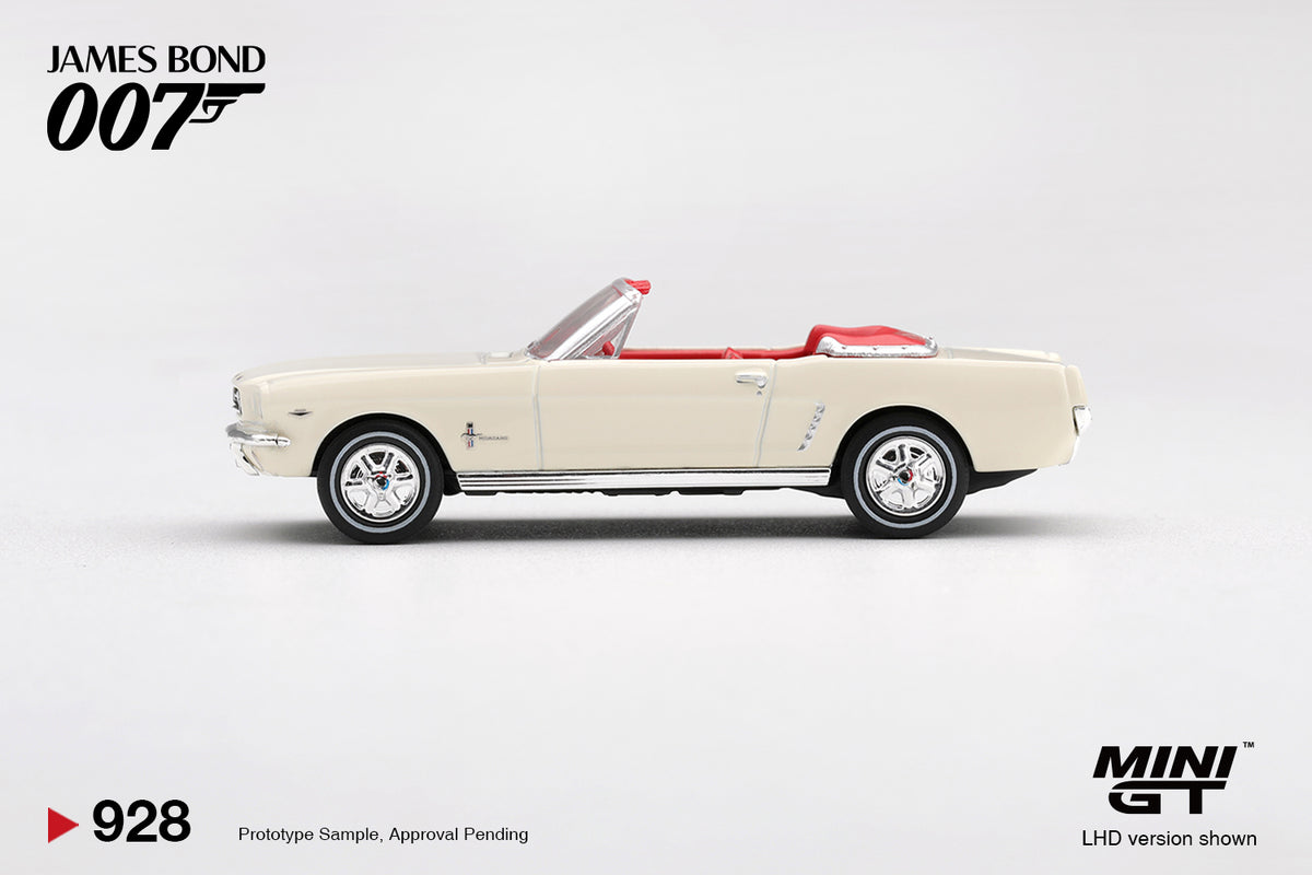 Mini GT Ford Mustang Convertible Goldfinger English Blister Packaging 1964 – Ansicht 4